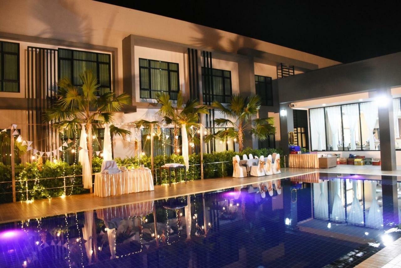 Eireann Boutique Hotel Prakhon Chai Exterior foto